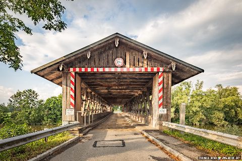 Gemeinde Neuhaus_am_Inn Landkreis Passau Mittich Holzbrücke Rottbrücke (Dirschl Johann) Deutschland PA